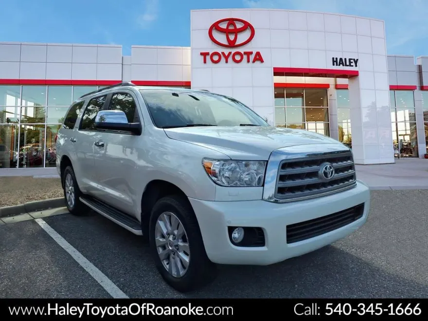 2017 Toyota Sequoia Platinum photo 1