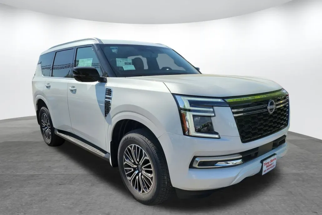 2025 Nissan Armada SL photo 1
