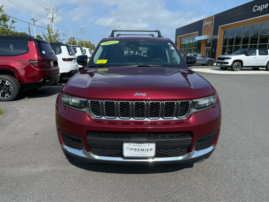 2022 Jeep Grand Cherokee Laredo photo 1