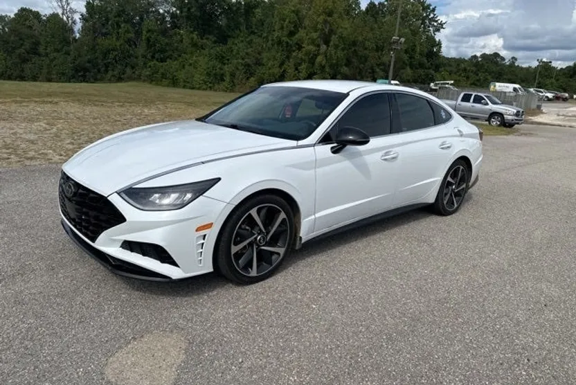 2021 Hyundai Sonata SEL Plus photo 1