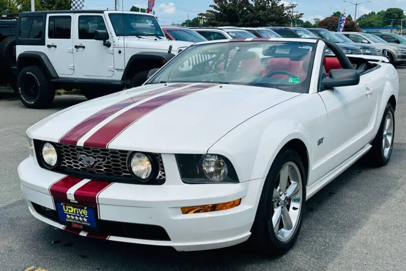 2006 Ford Mustang GT Premium photo 1