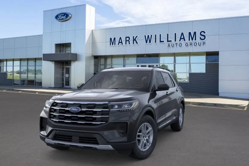 2025 Ford Explorer photo 1