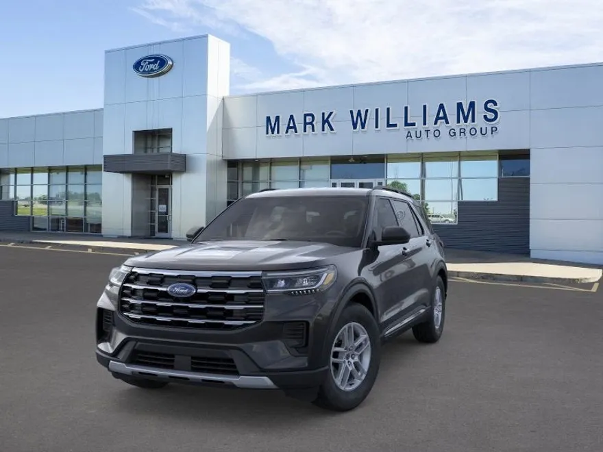 2025 Ford Explorer photo 1