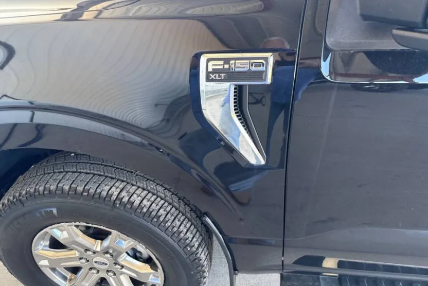 2021 Ford F-150 XL photo 1