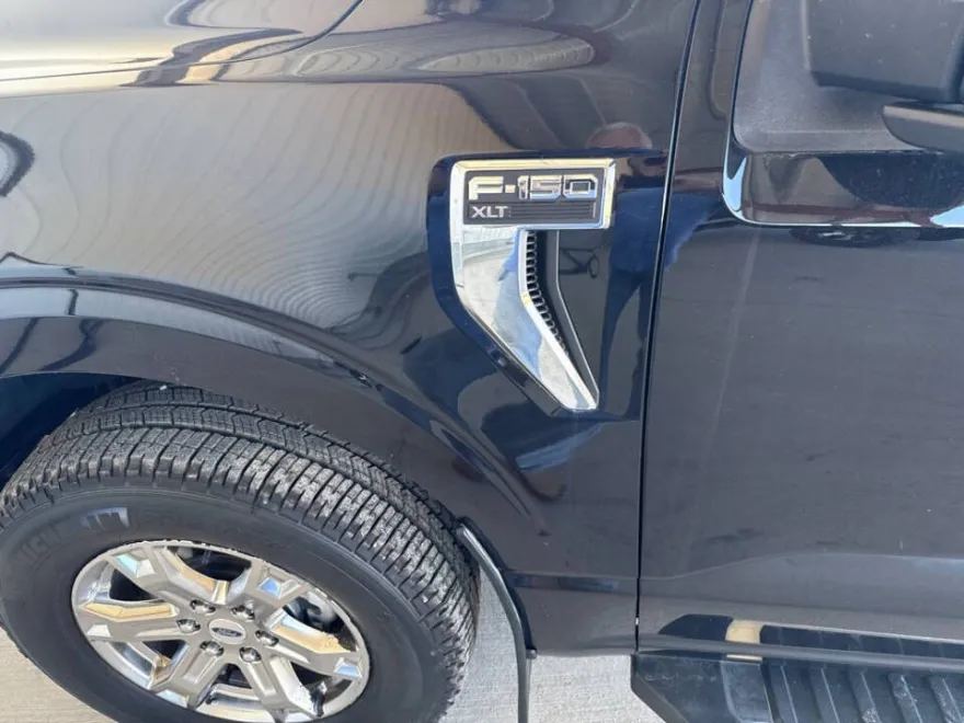 2021 Ford F-150 XL photo 1