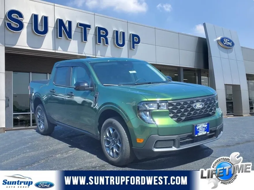2025 Ford Maverick XLT photo 1
