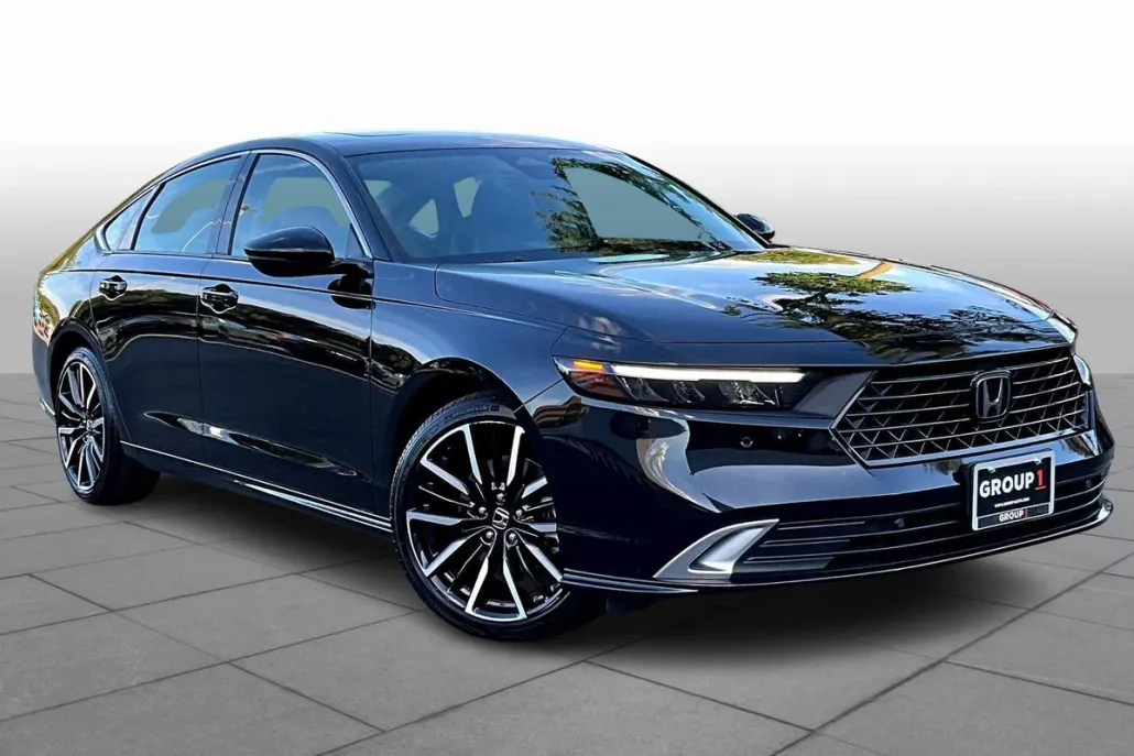 2024 Honda Accord Hybrid Touring photo 1