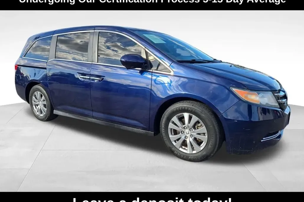 2016 Honda Odyssey SE photo 1