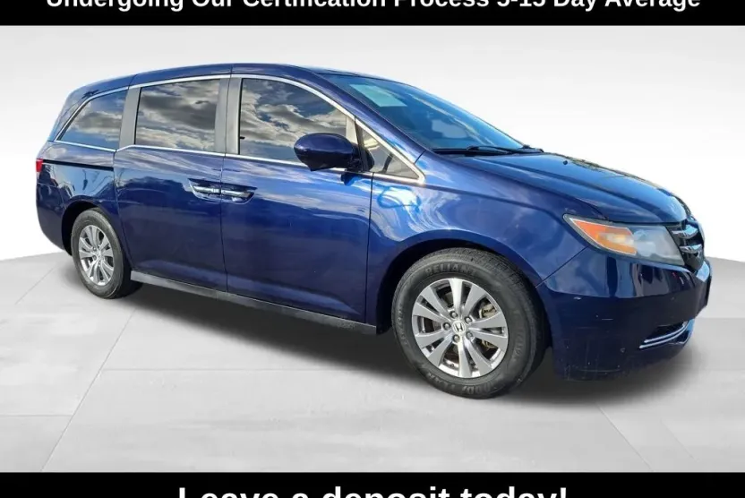 2016 Honda Odyssey SE photo 1