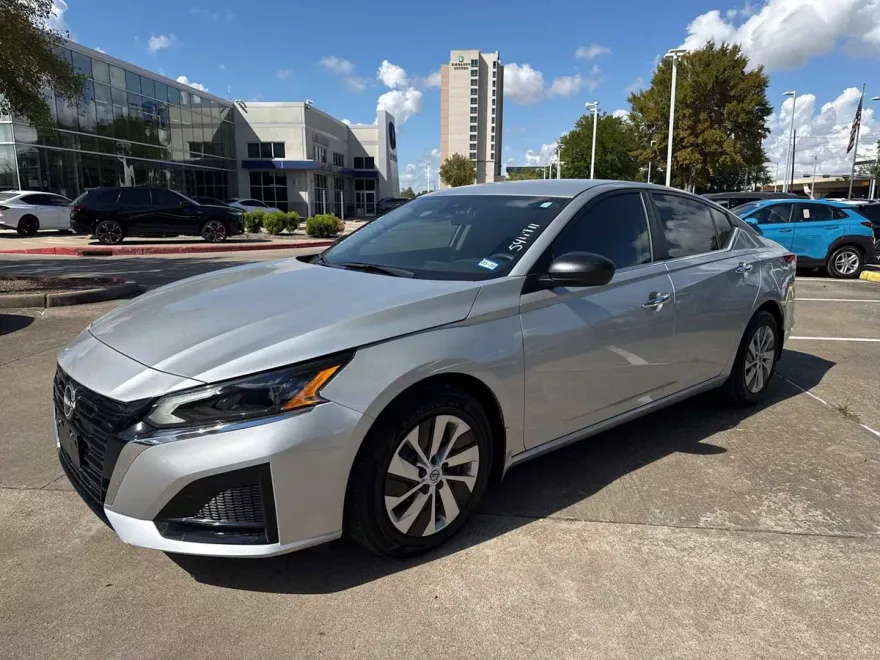 2024 Nissan Altima 2.5 S photo 1