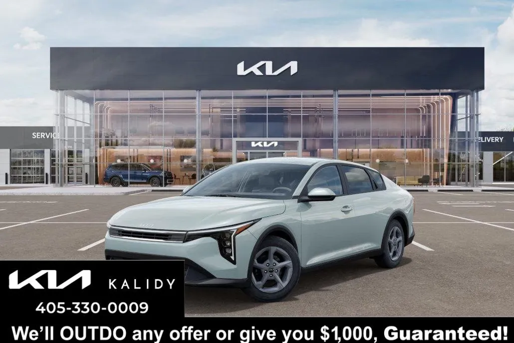 2025 Kia K4 photo 1