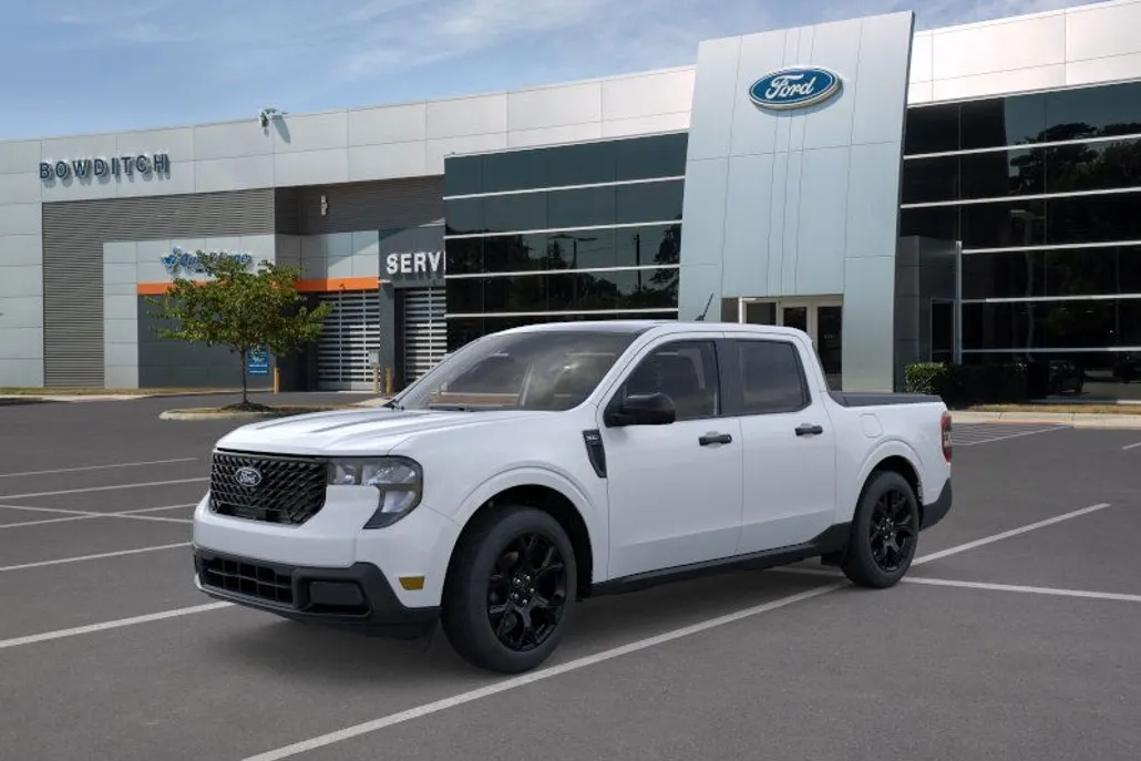 2025 Ford Maverick XLT photo 1