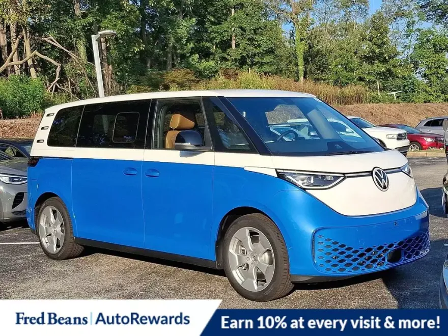 2025 Volkswagen ID. Buzz Pro Plus photo 1