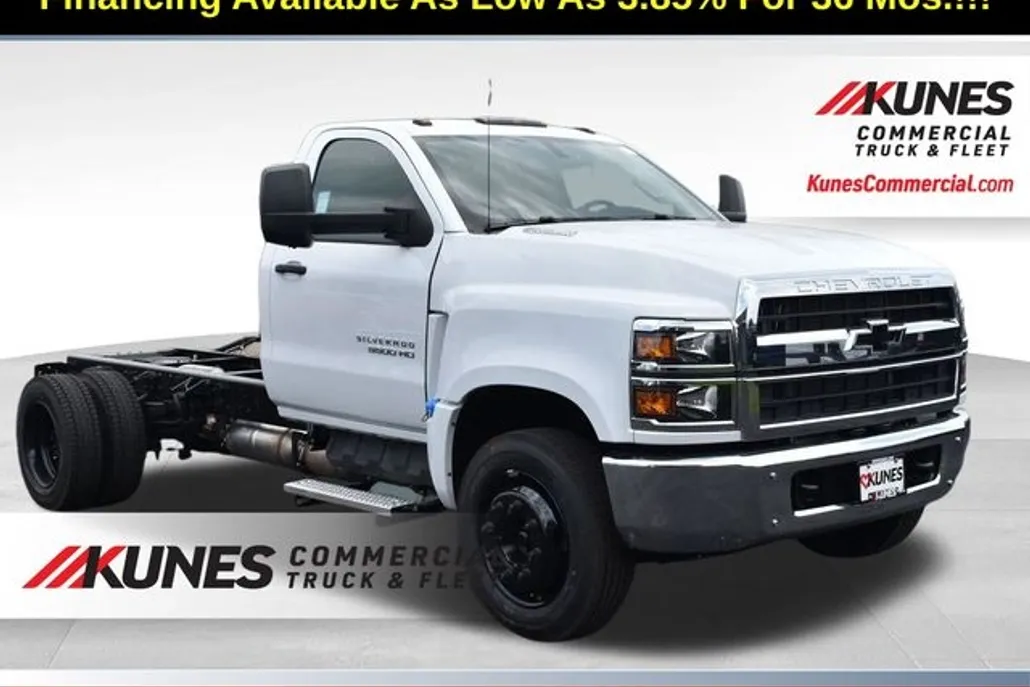 2024 Chevrolet Silverado 5500HD Work Truck photo 1