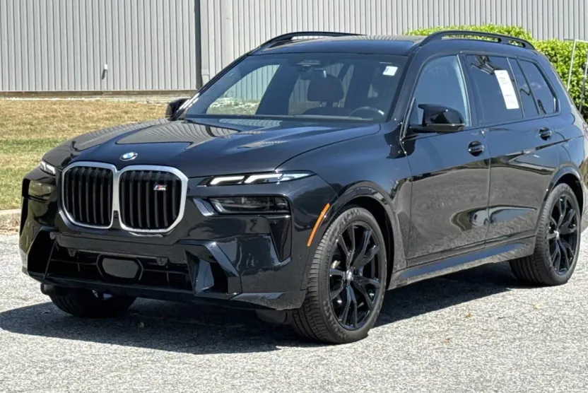 2025 Bmw X7 M60i photo 1