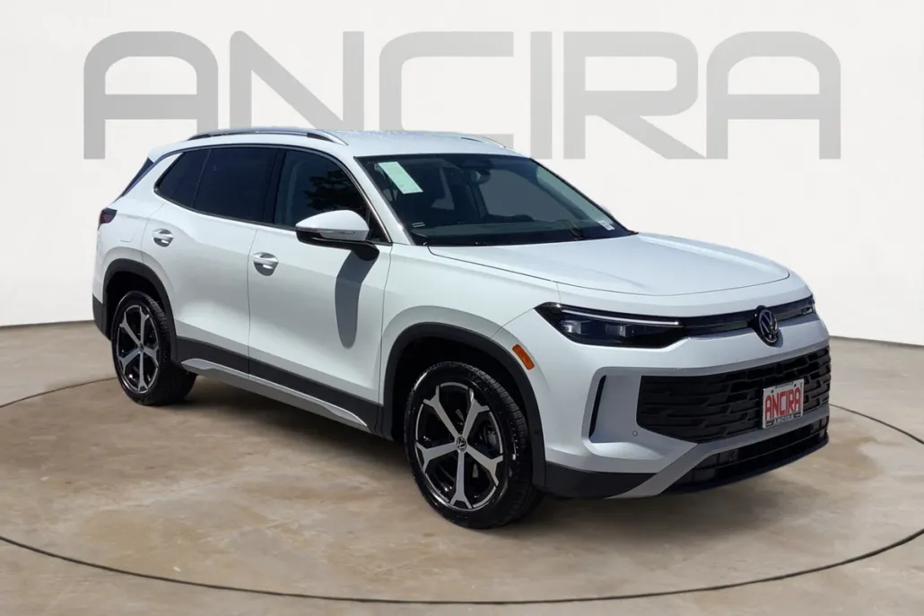 2025 Volkswagen Tiguan SE photo 1