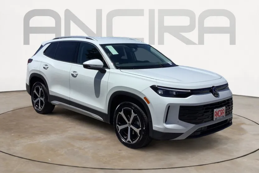 2025 Volkswagen Tiguan SE photo 1