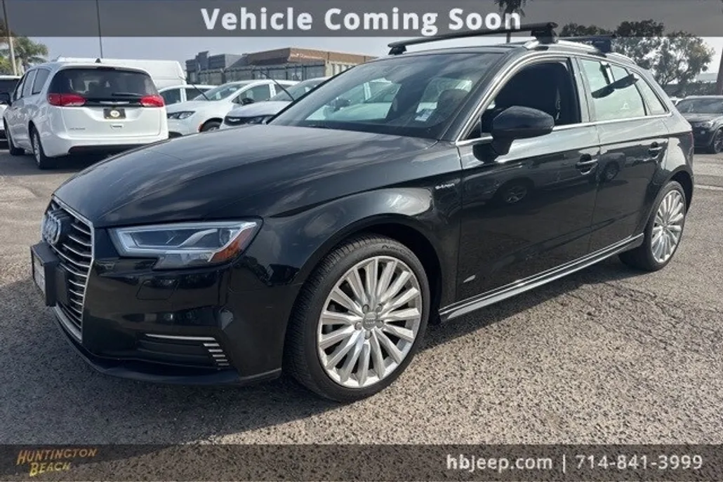 2017 Audi A3 E-tron Premium Plus photo 1