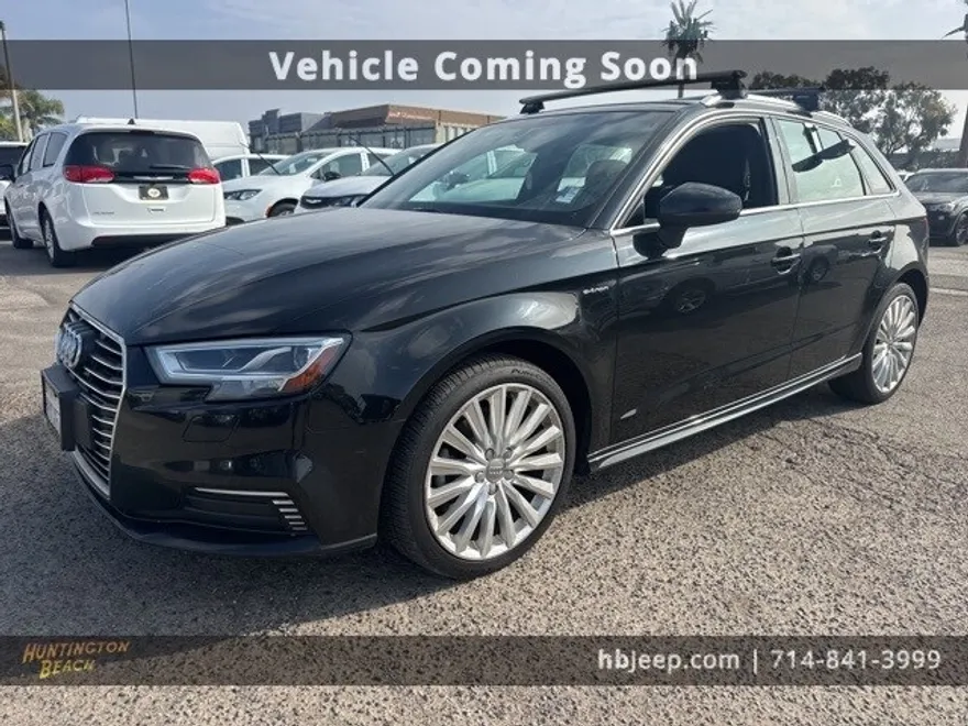 2017 Audi A3 E-tron Premium Plus photo 1