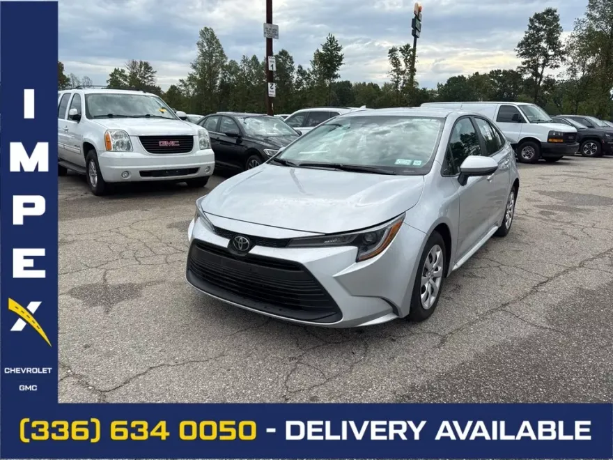 2024 Toyota Corolla LE photo 1