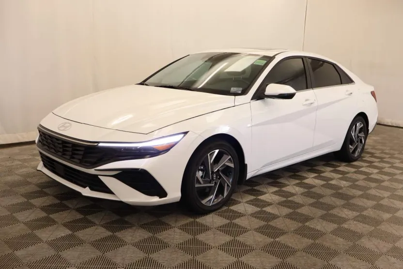 2025 Hyundai Elantra Hybrid Limited photo 1