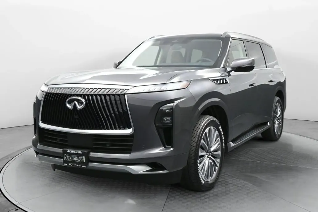 2025 Infiniti QX80 Luxe photo 1