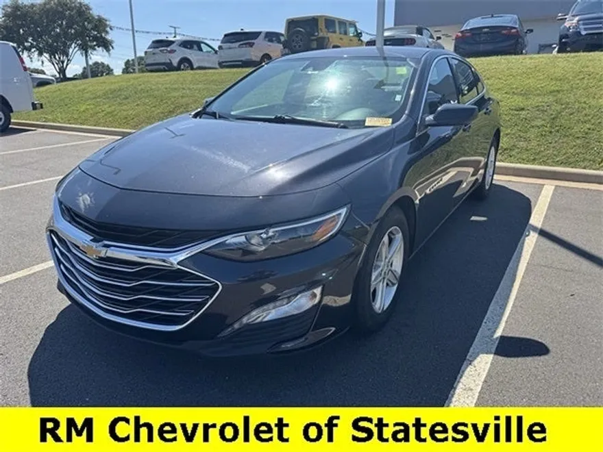2023 Chevrolet Malibu 1LT photo 1