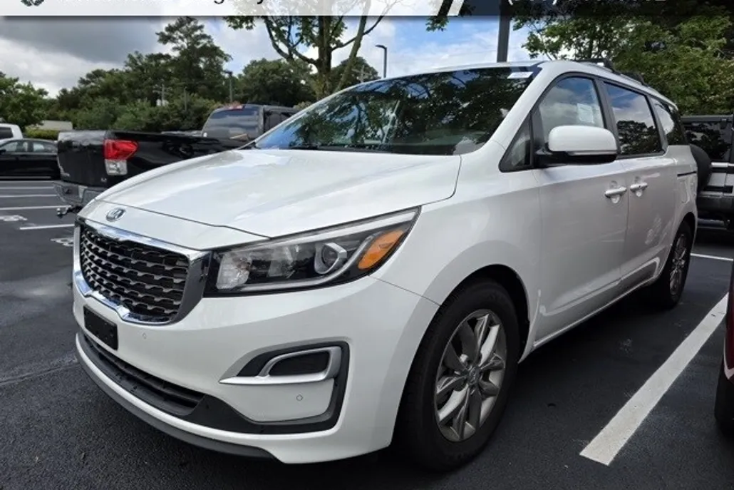 2021 Kia Sedona EX photo 1