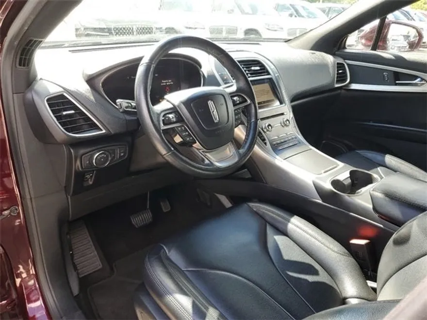 2019 Lincoln Nautilus Standard photo 14