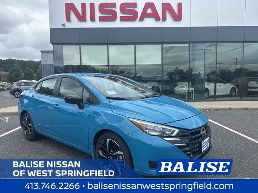 2025 Nissan Versa SR photo 1