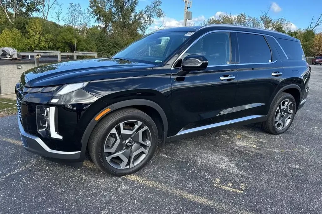 2024 Hyundai Palisade Limited photo 1