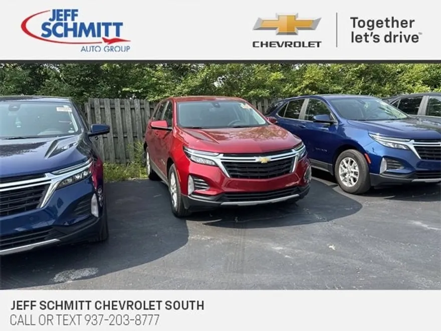 2023 Chevrolet Equinox LT photo 1