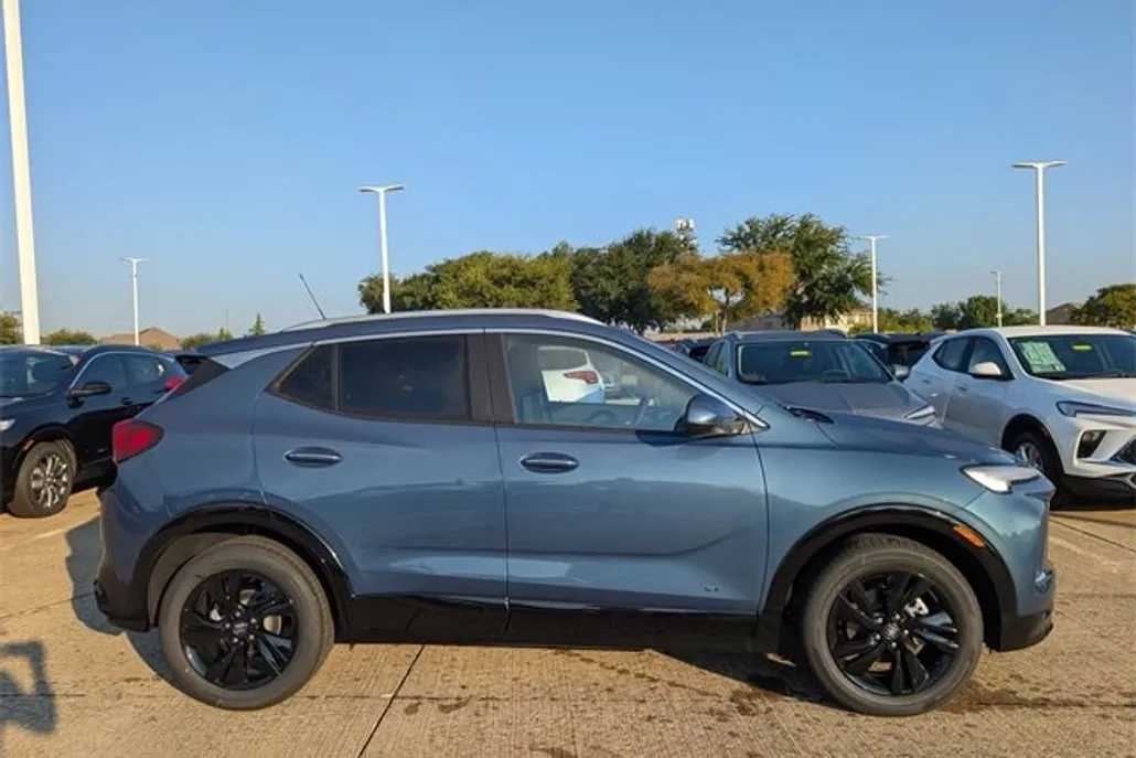 2026 Buick Encore GX Sport Touring photo 1