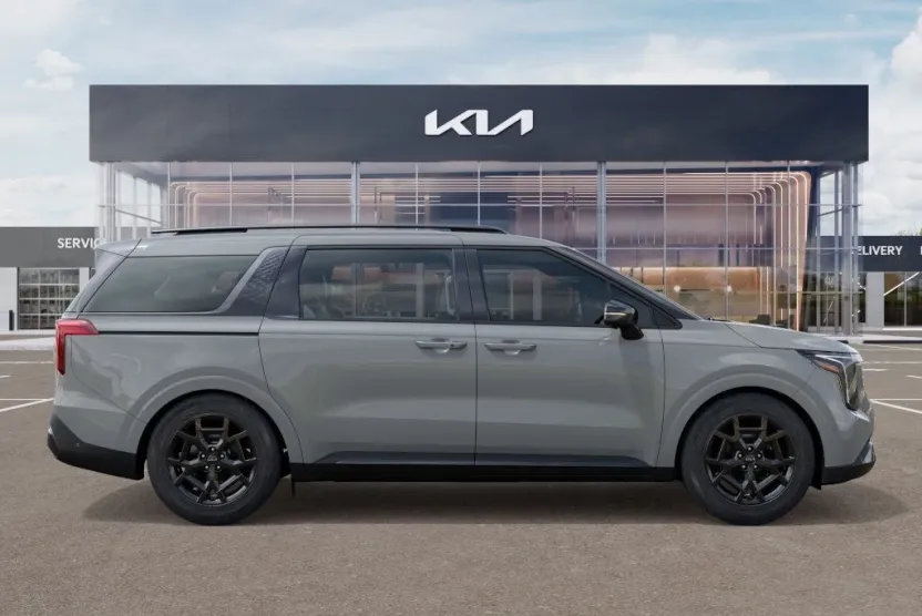 2026 Kia Carnival SX photo 1