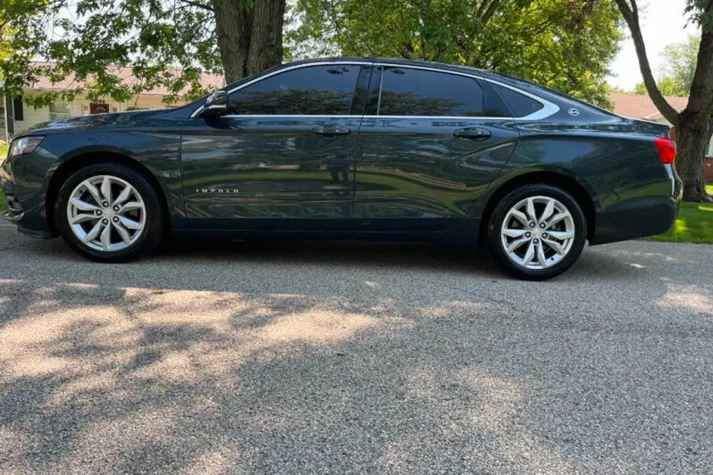 2018 Chevrolet Impala 1LT photo 1