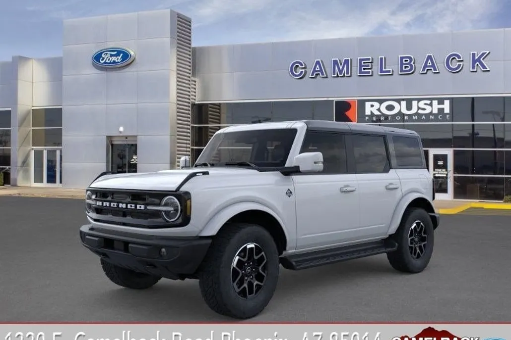 2025 Ford Bronco Outer Banks photo 1