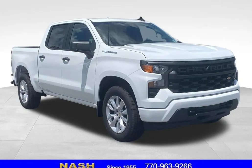 2025 Chevrolet Silverado 1500 Custom photo 1
