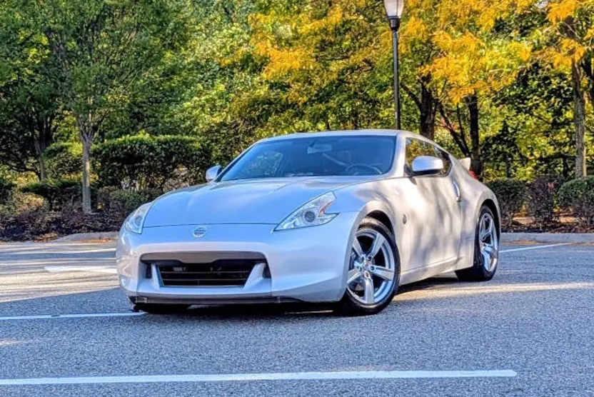 2009 Nissan 370Z Base photo 1