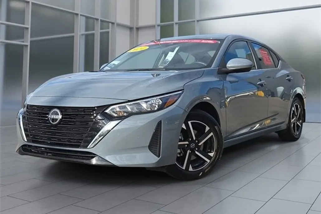 2024 Nissan Sentra SV photo 1