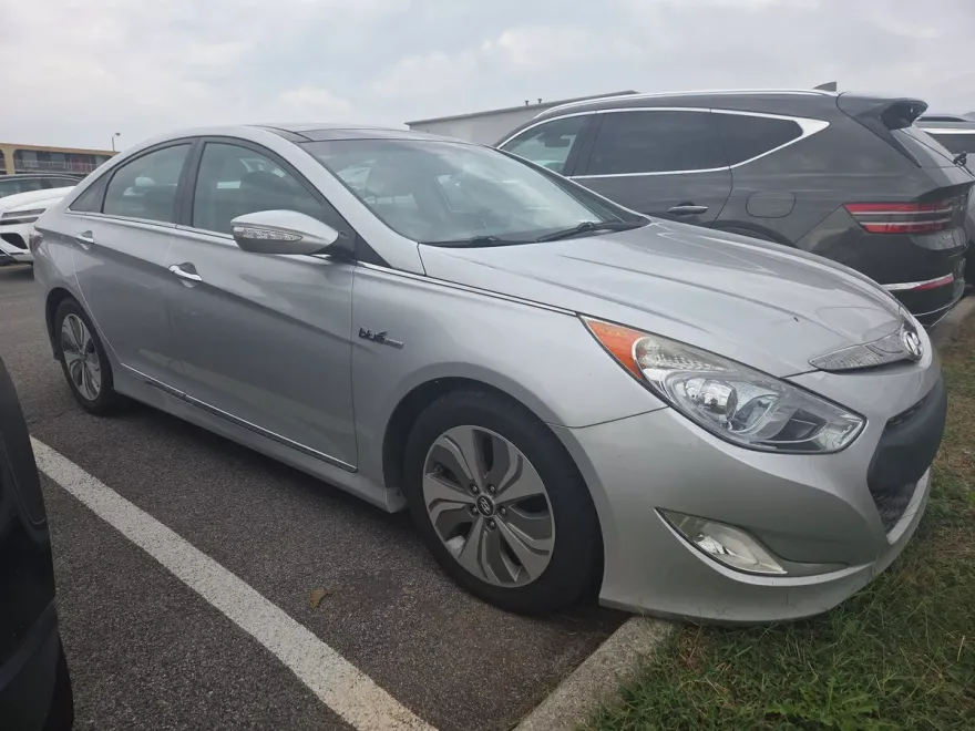 2015 Hyundai Sonata Hybrid Limited photo 1