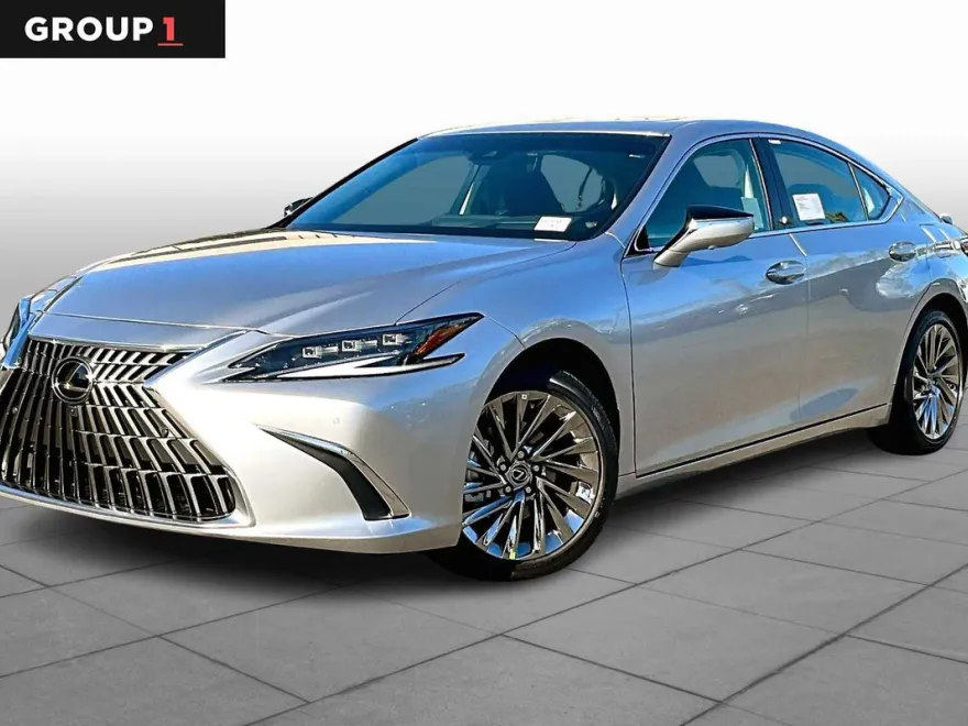 2025 Lexus ES 300h Luxury photo 1