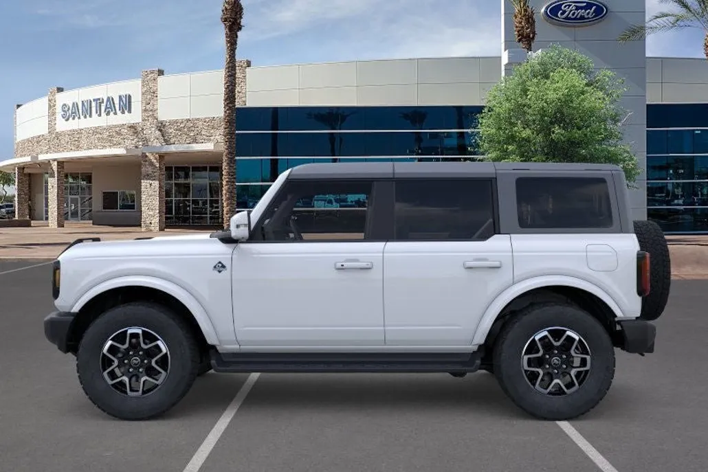 2025 Ford Bronco Outer Banks photo 1