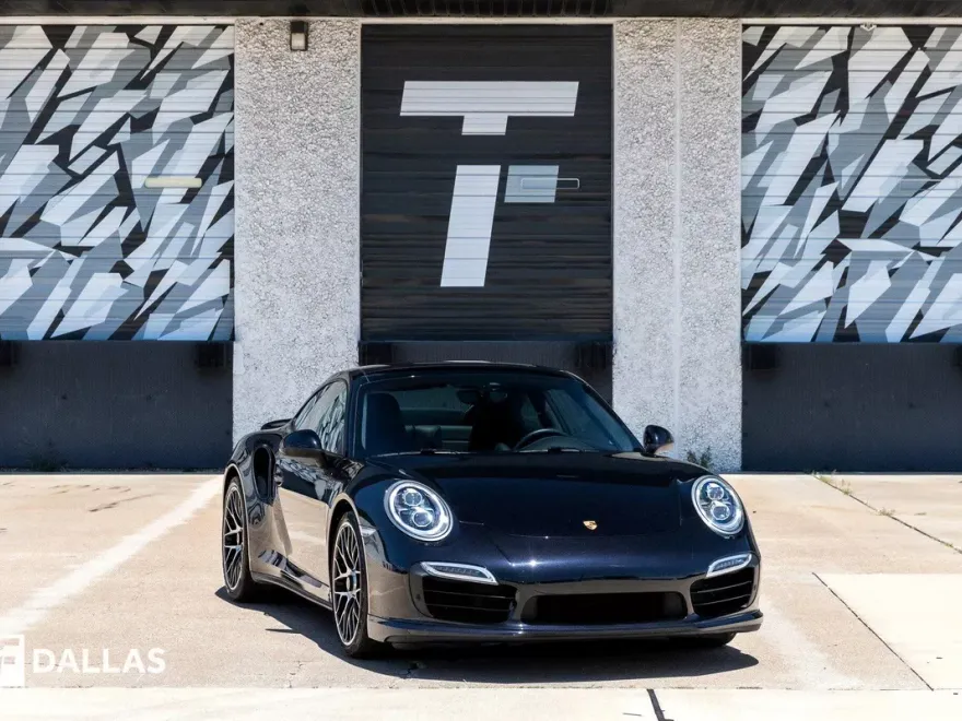 2015 Porsche 911 Turbo S photo 1