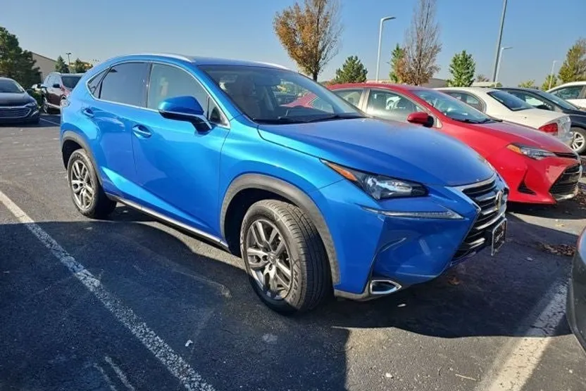 2016 Lexus NX 200t Luxury photo 1
