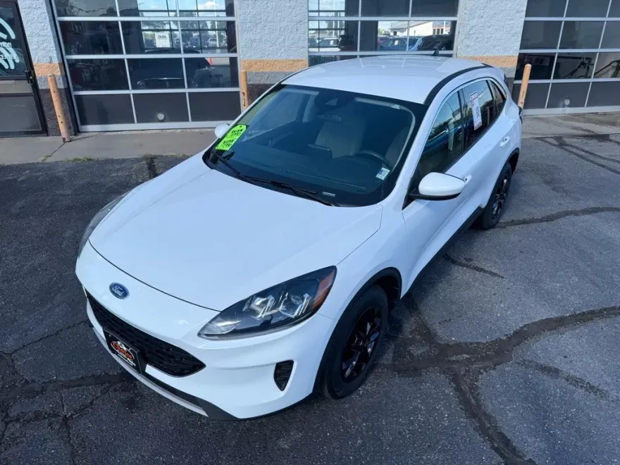 2020 Ford Escape SE photo 1