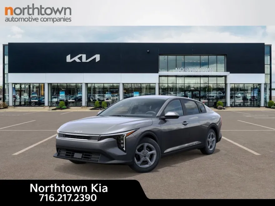 2025 Kia K4 LXS photo 1