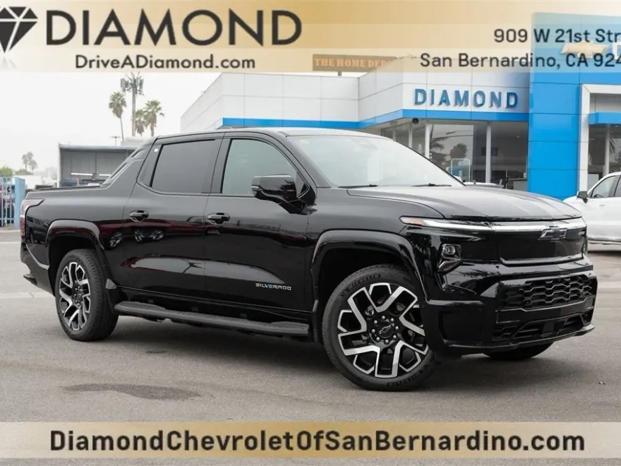 2024 Chevrolet Silverado EV RST photo 1