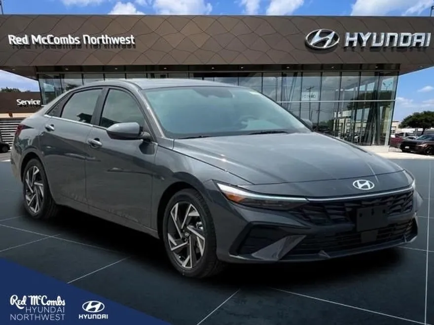2024 Hyundai Elantra SEL Convenience photo 1