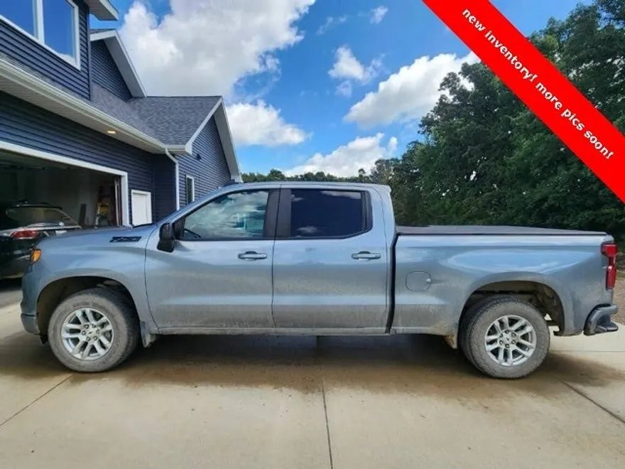 2023 Chevrolet Silverado 1500 RST photo 1
