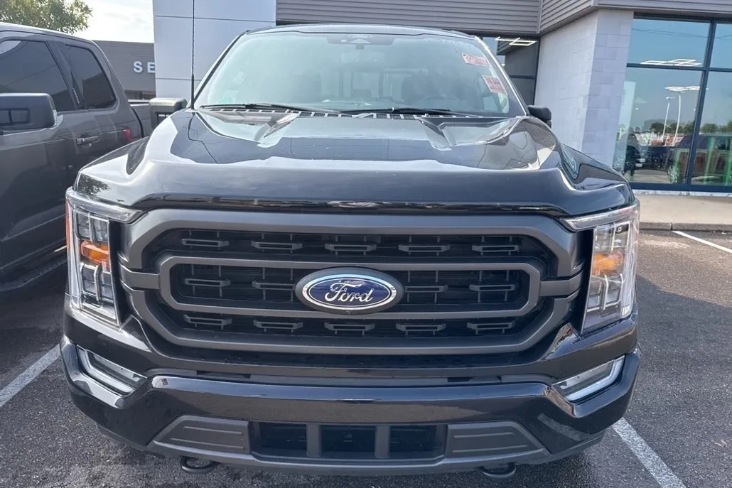 2022 Ford F-150 XLT photo 1